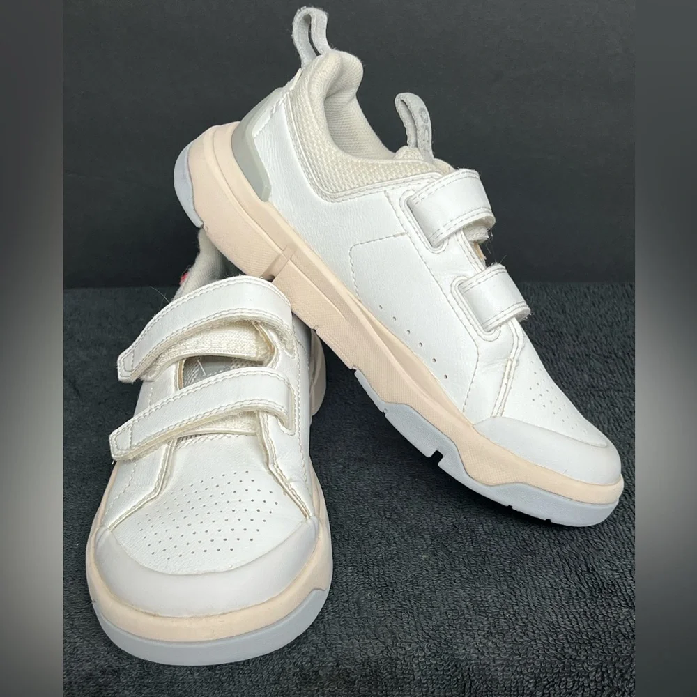 Size 13K Kids - On THE ROGER Kids - White / Glacier - EUC - Picture 2 of 10